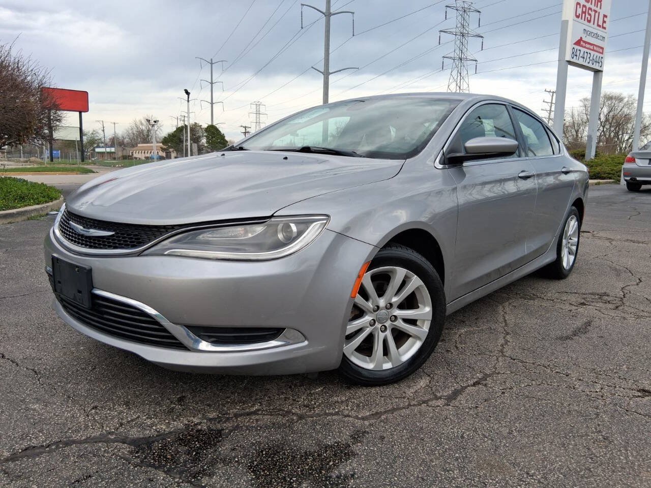 Used 2015 Chrysler 200 Limited FWD image 1