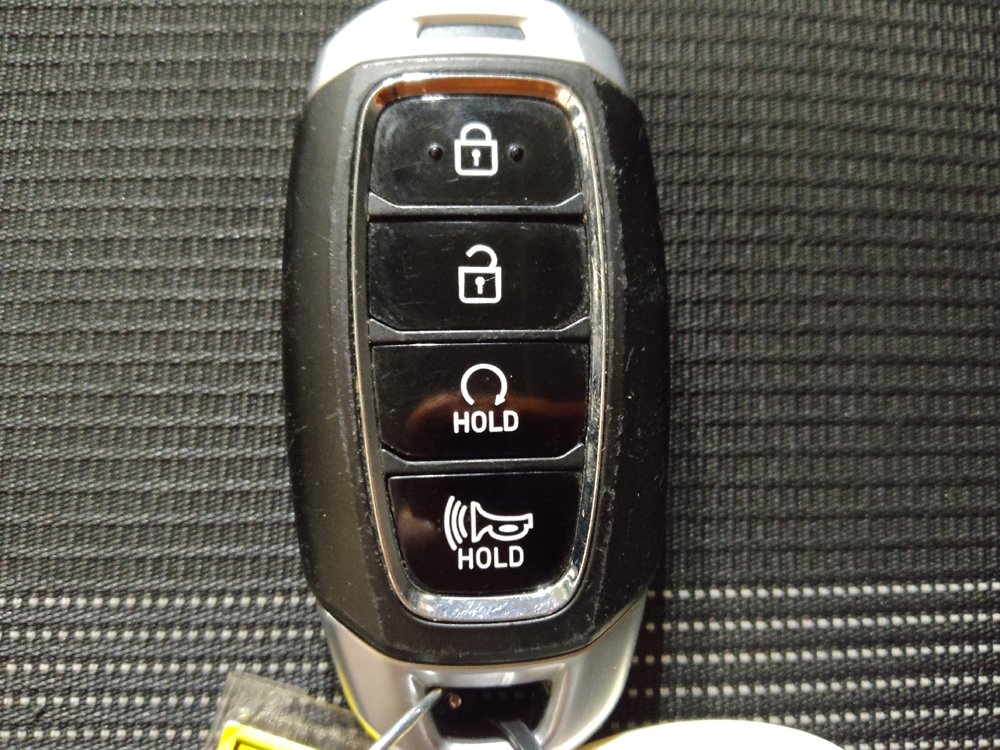 Used 2025 Hyundai Venue SEL image 32