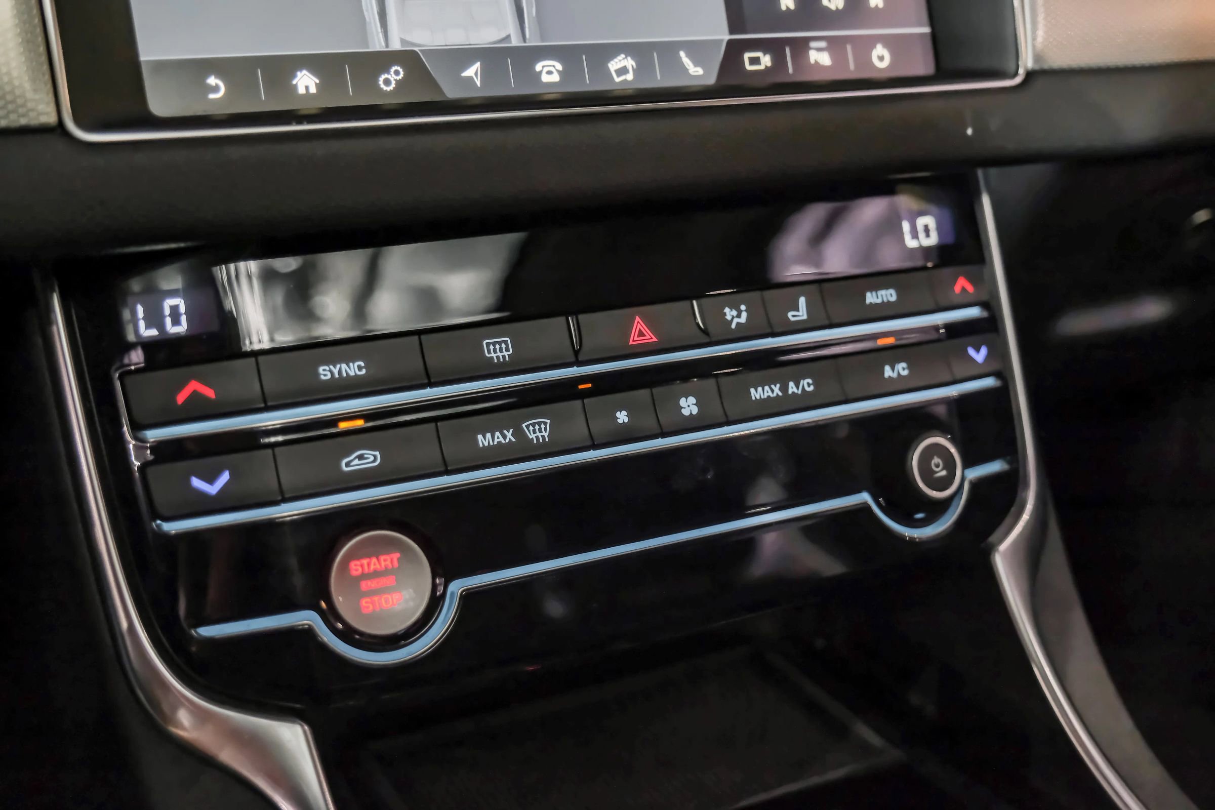 Used 2020 Jaguar XF Prestige RWD image 23