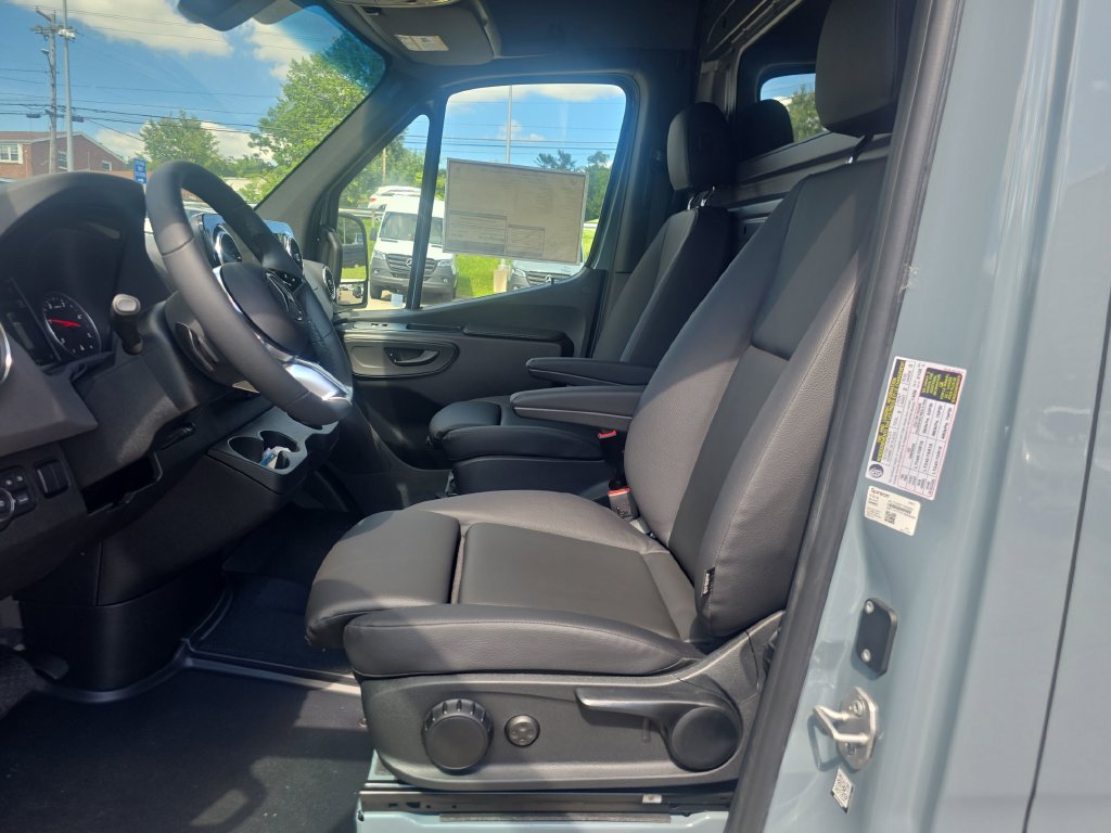 New 2026 Mercedes-Benz Sprinter 2500 image 9