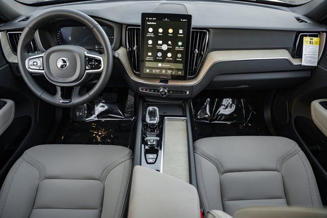 New 2026 Volvo XC60 T8 Plus w/ Protection Package Premier image 19