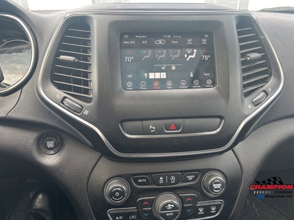 Used 2019 Jeep Cherokee Latitude Plus w/ Comfort/Convenience Group image 13