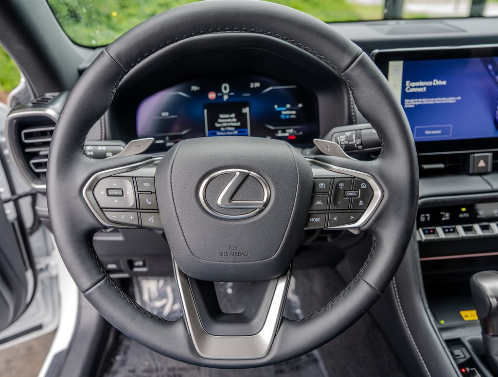 Used 2026 Lexus IS 350 F Sport w/ Accessory Package Z1 RWD image 5