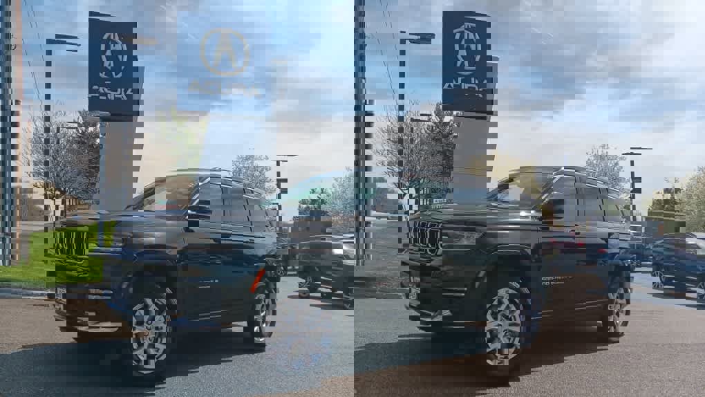 Used 2022 Jeep Grand Cherokee L Limited image 1