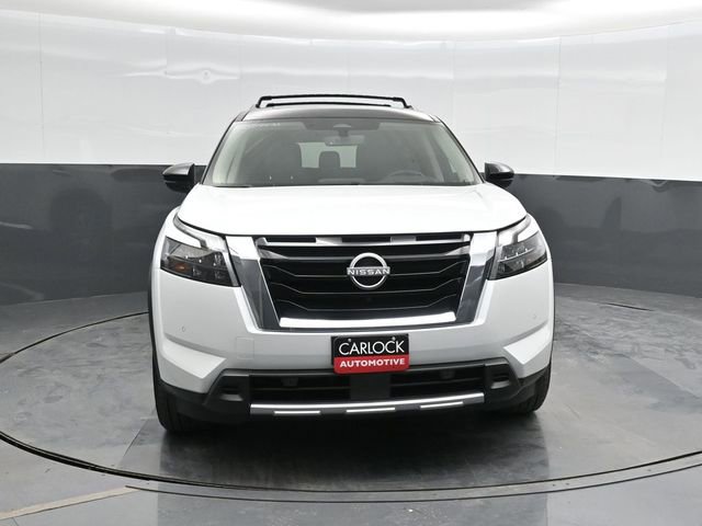 Used 2025 Nissan Pathfinder Platinum image 6