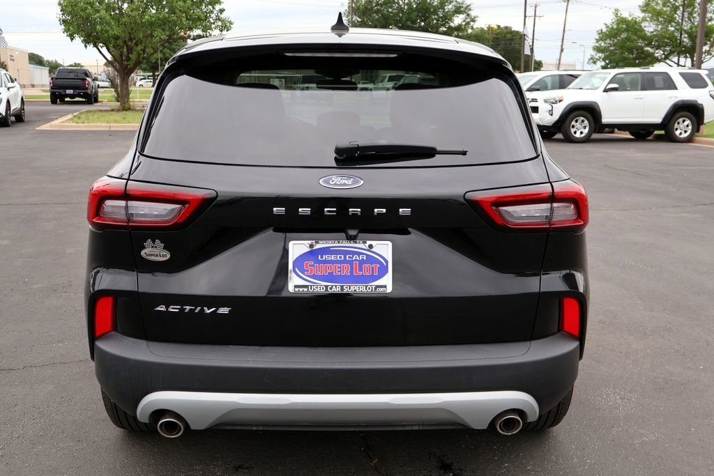 Used 2025 Ford Escape Active FWD image 12