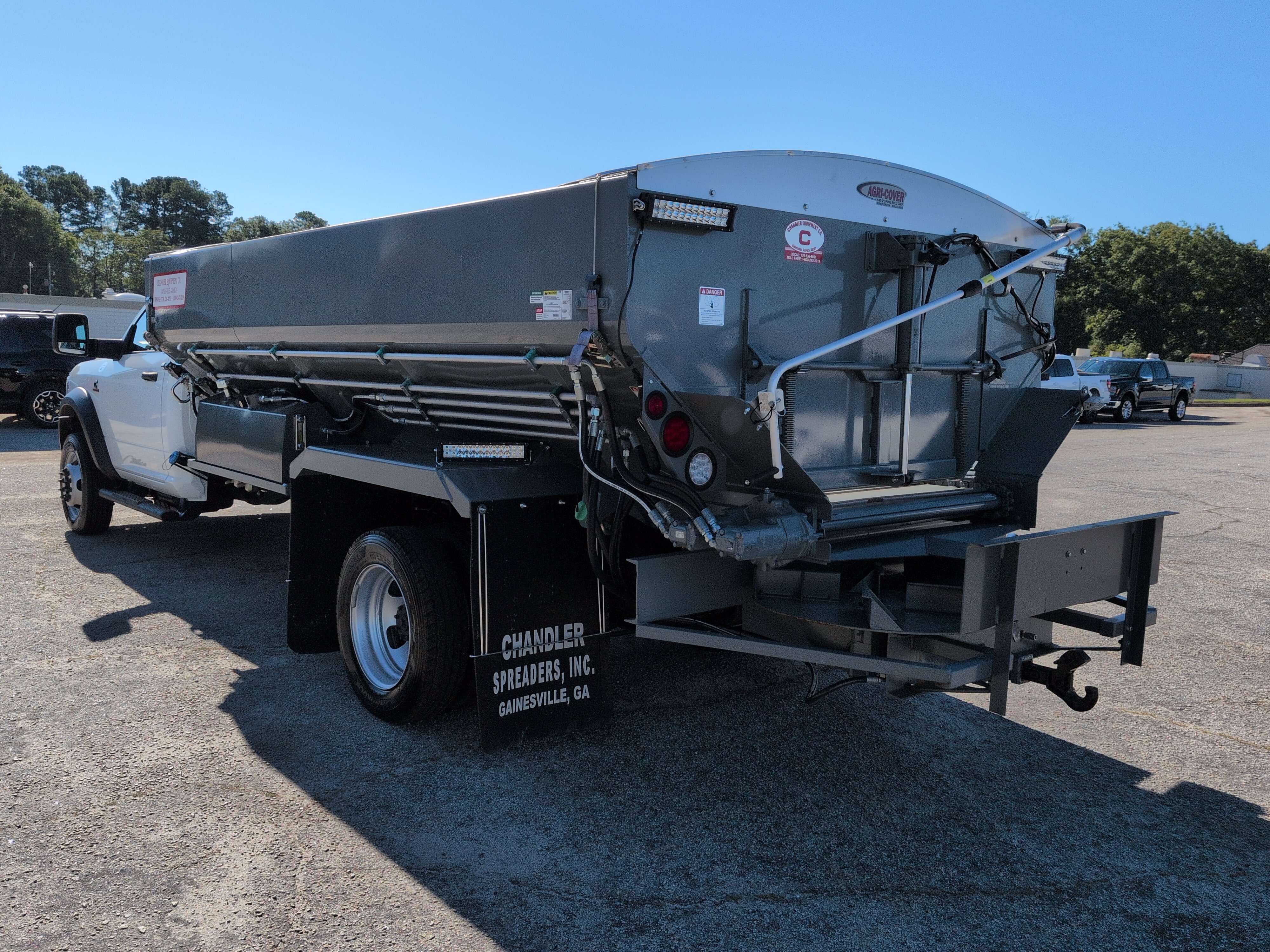 Used 2023 RAM 5500 Tradesman w/ Max Tow Package AWD/4WD image 5