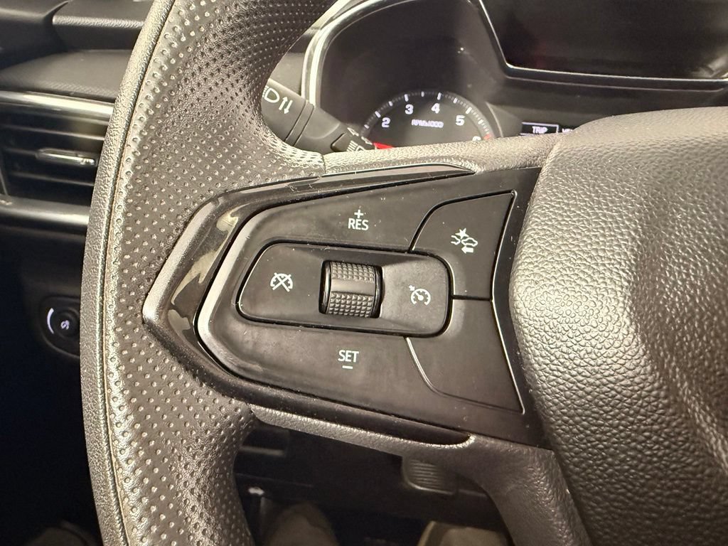 Used 2022 Chevrolet TrailBlazer LT w/ Sun and Liftgate Package FWD image 34
