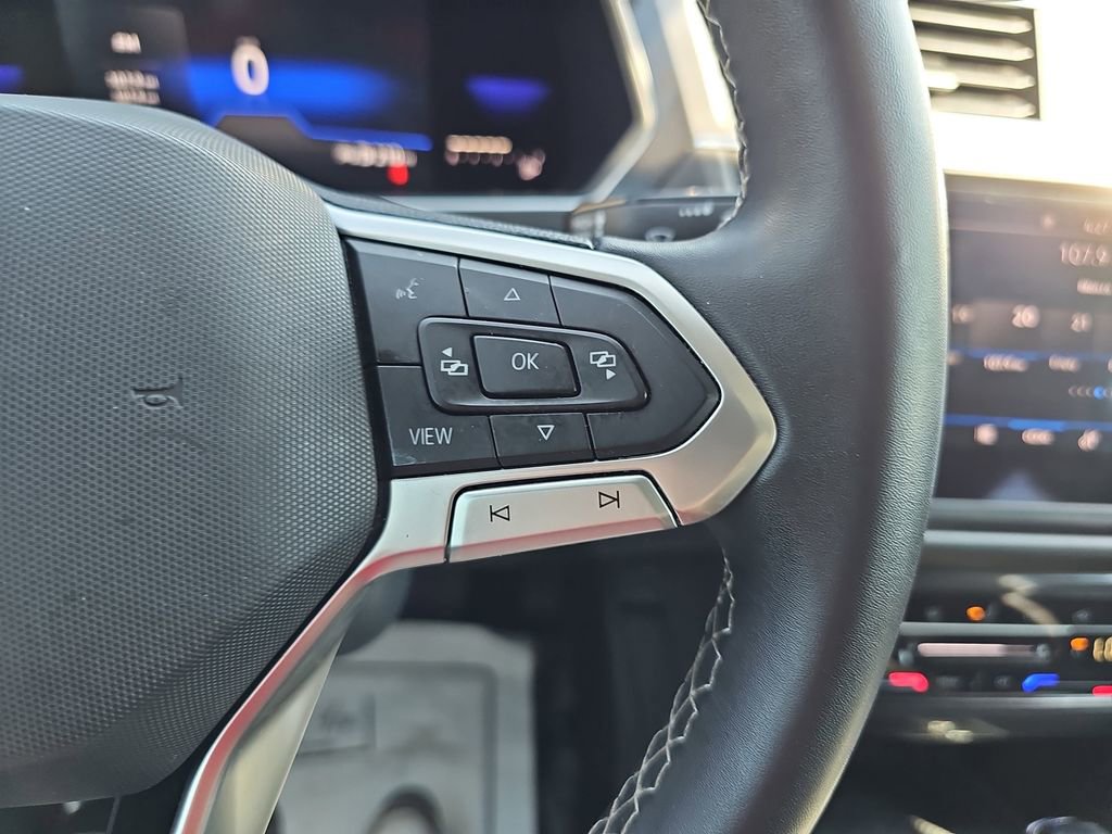 Used 2022 Volkswagen Tiguan SE image 22