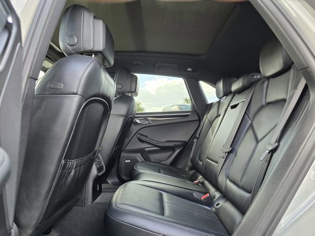 Used 2021 Porsche Macan image 16