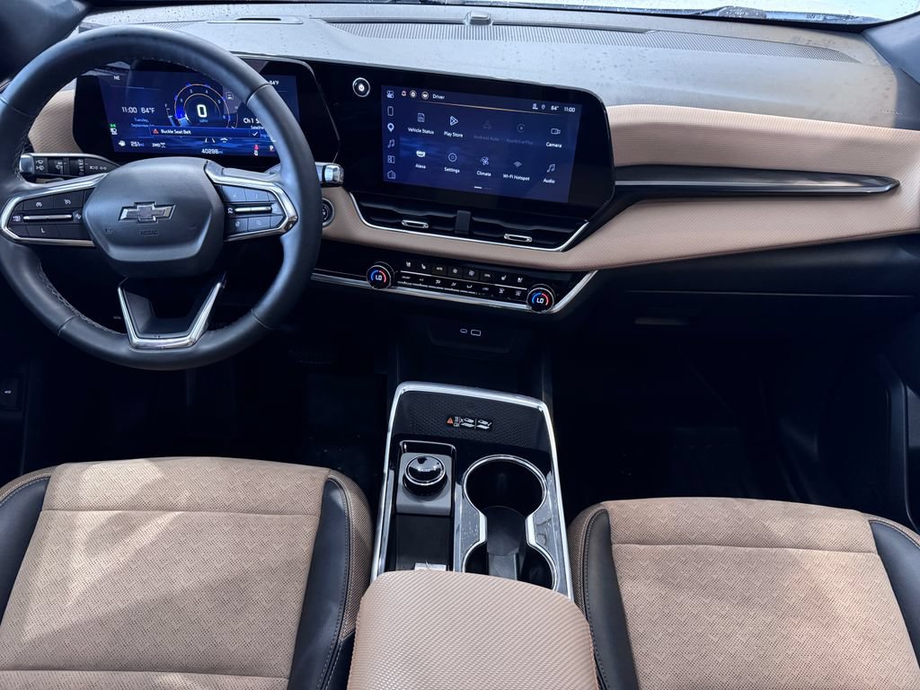 Certified 2025 Chevrolet Equinox ACTIV w/ Safety and Technology Package AWD/4WD image 11