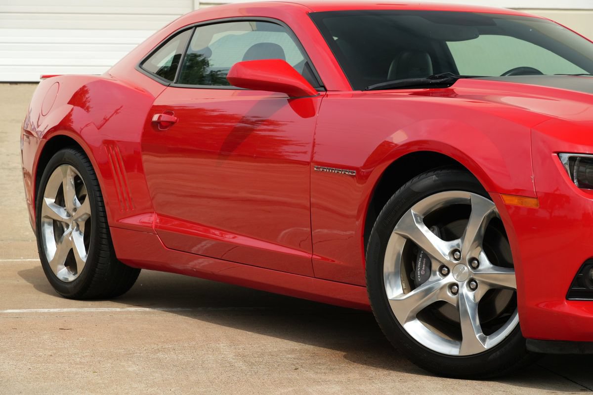 Used 2015 Chevrolet Camaro SS w/ RS Package RWD image 18