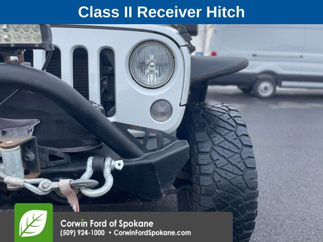 Used 2015 Jeep Wrangler Unlimited Rubicon w/ Connectivity Group image 11