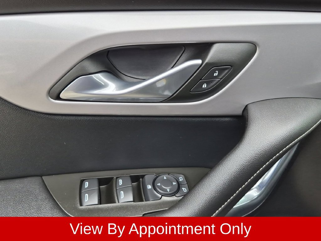Used 2025 Chevrolet Blazer LT FWD image 13
