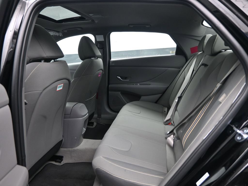 New 2026 Hyundai Elantra SEL Sport image 29