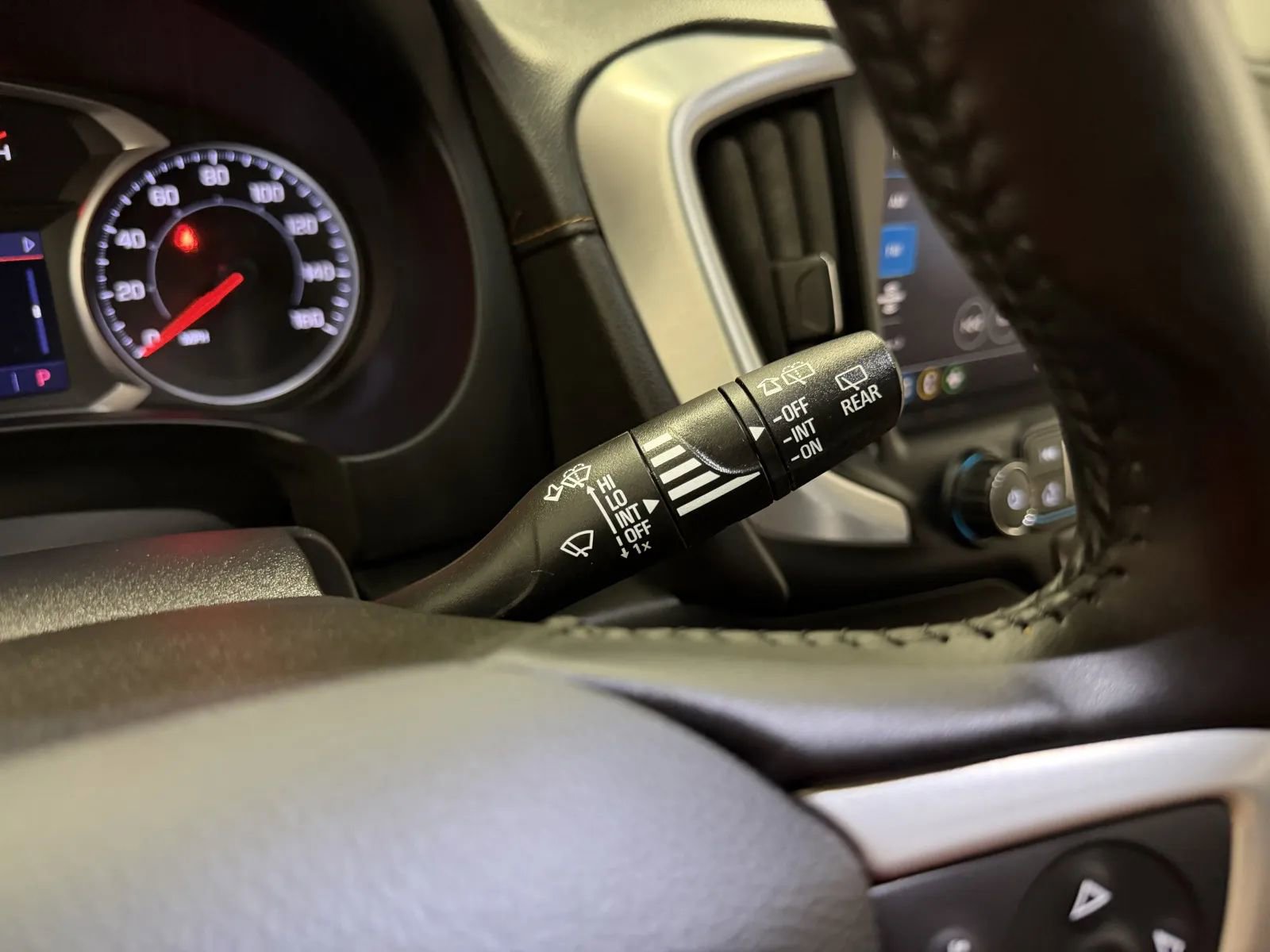 Used 2021 GMC Terrain SLT FWD image 23