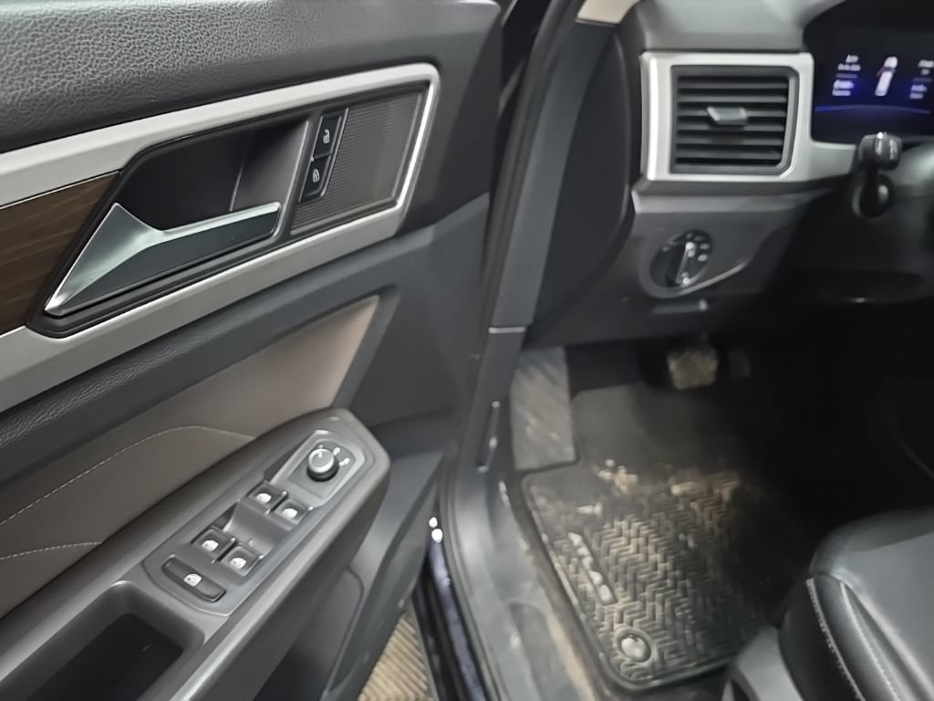 Used 2022 Volkswagen Atlas SE AWD/4WD image 28