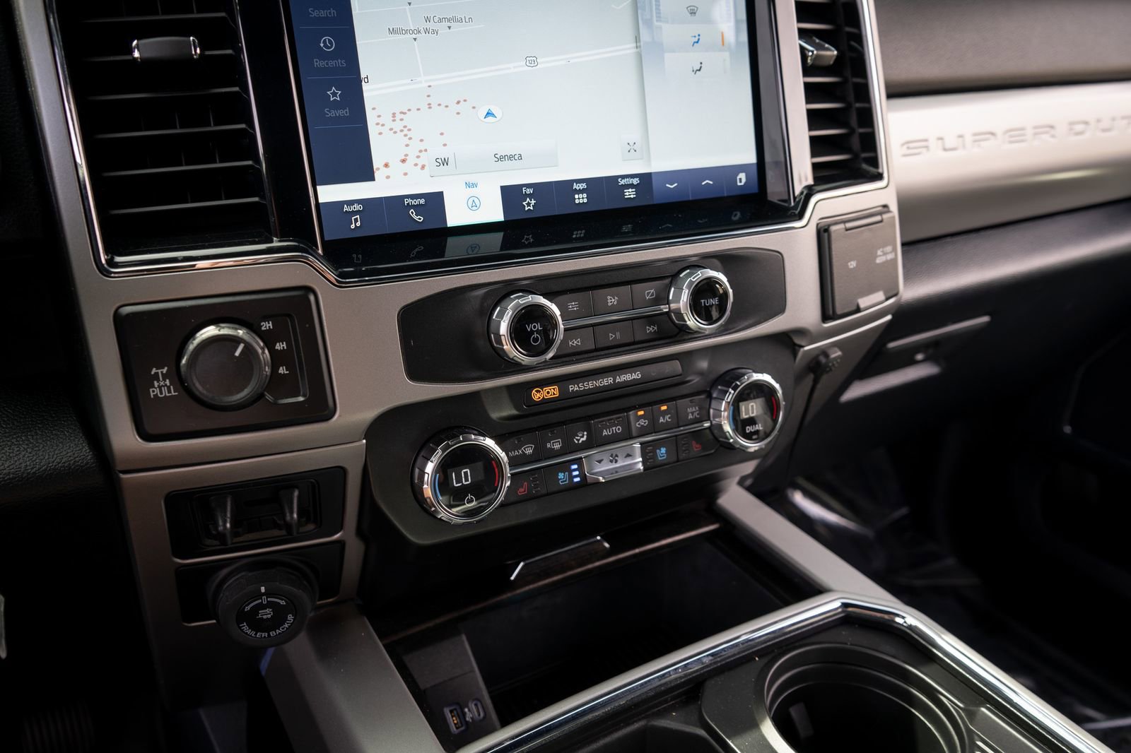 Used 2022 Ford F250 Lariat w/ Black Appearance Package image 25
