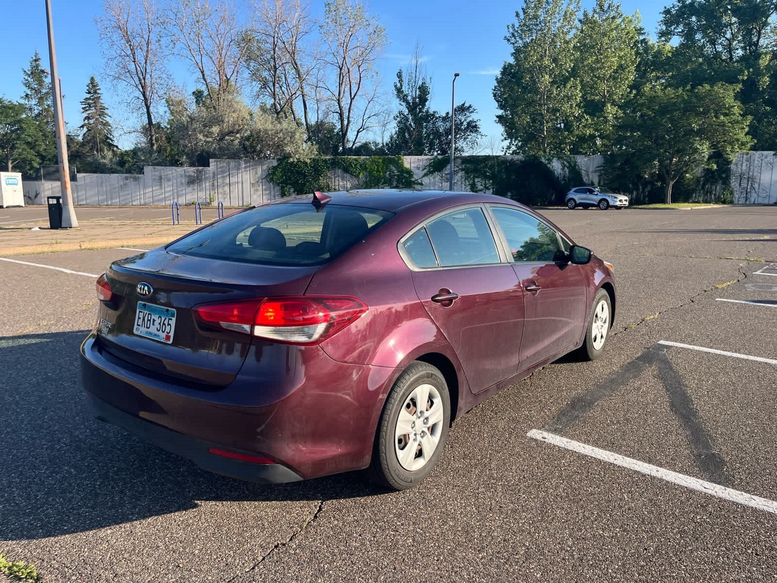 Used 2017 Kia Forte LX FWD image 4