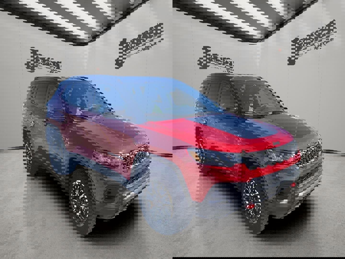 Used 2025 Jeep Compass Trailhawk image 6