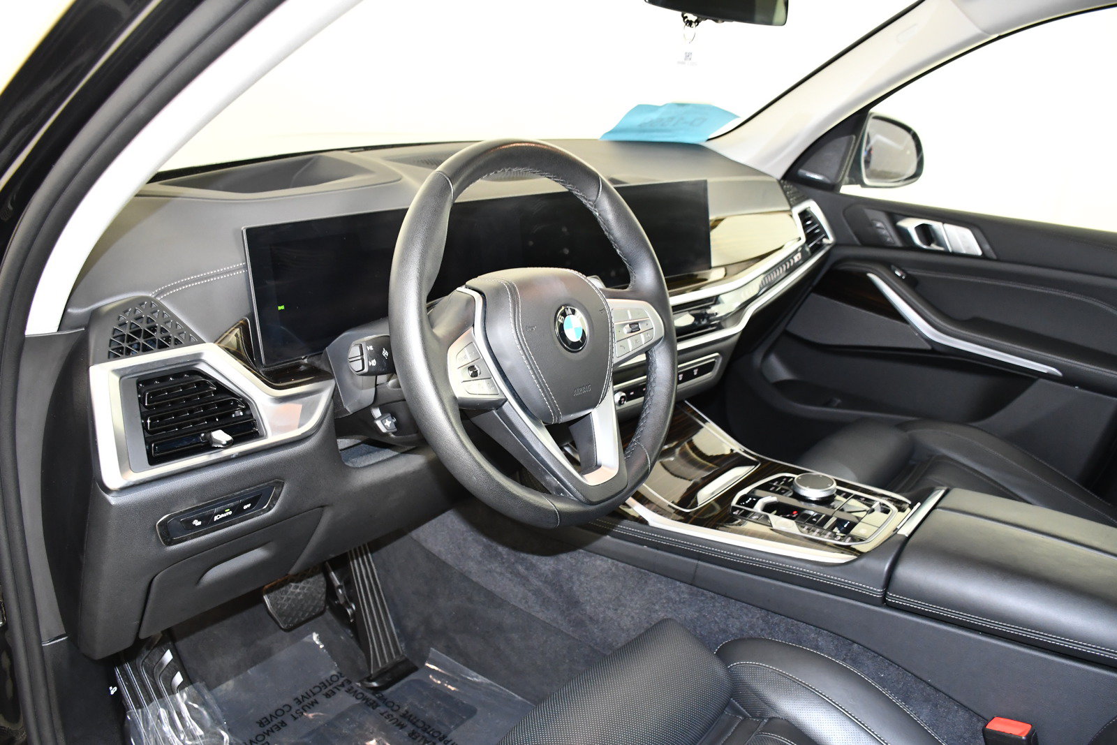 Used 2026 BMW X7 xDrive40i AWD/4WD image 36