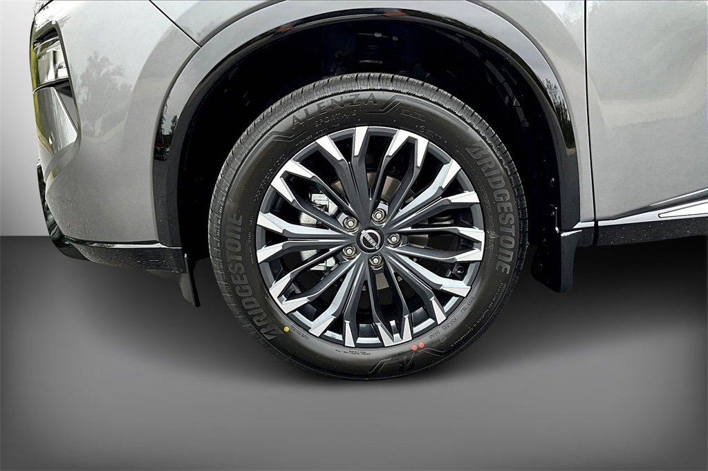 New 2026 Nissan Rogue Platinum image 12