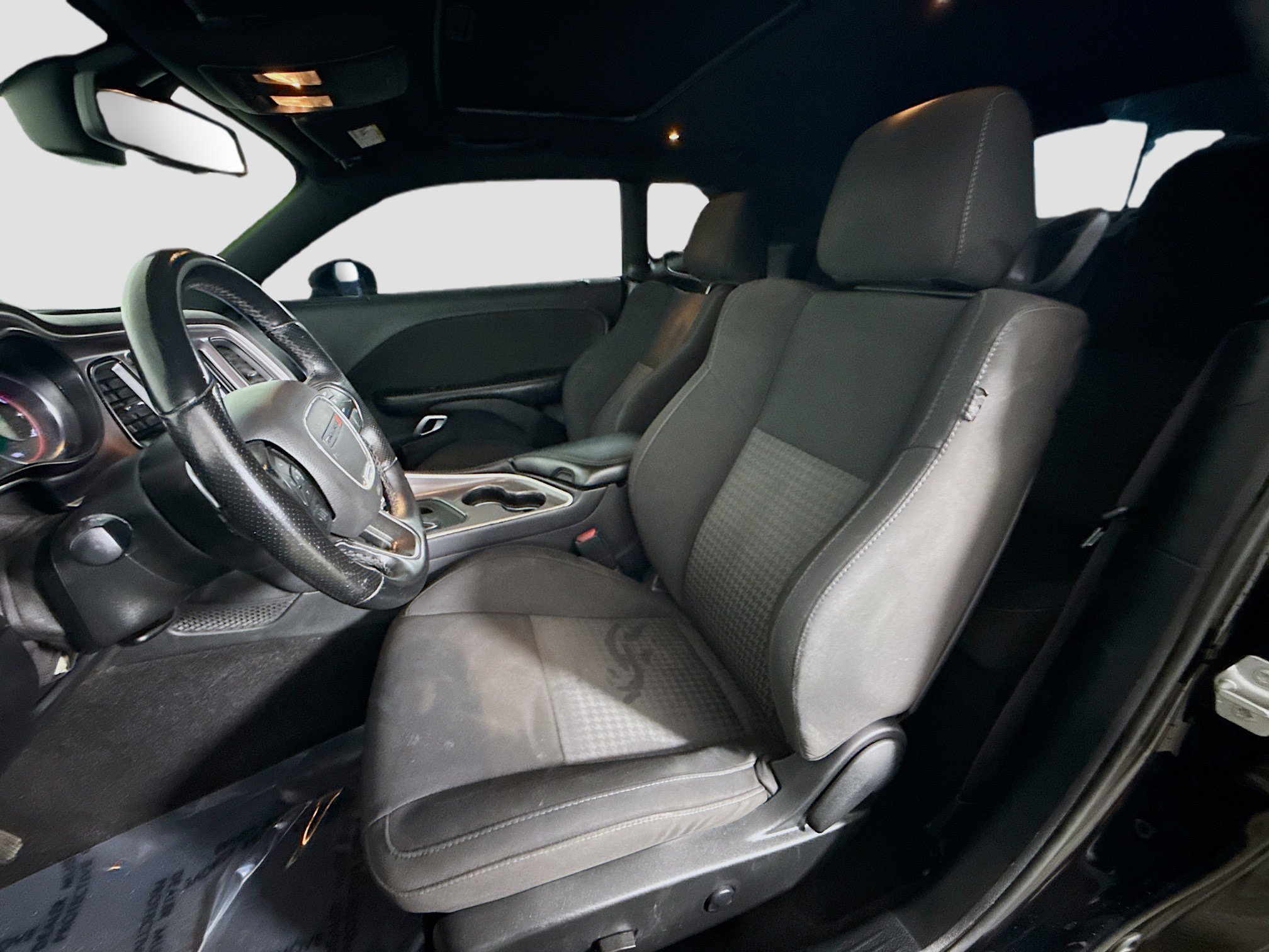 Used 2022 Dodge Challenger GT image 22