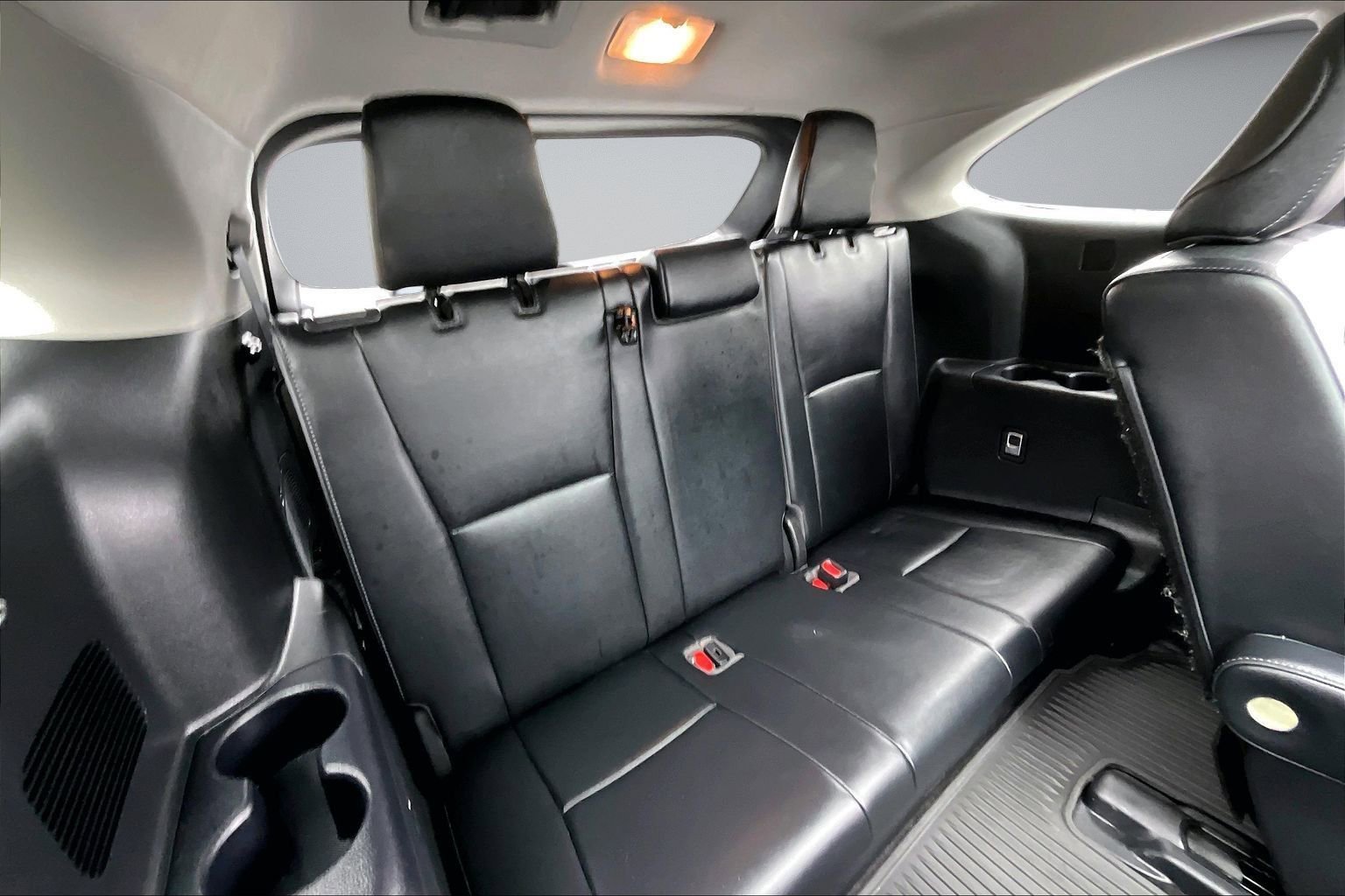 Used 2023 Toyota Highlander Platinum AWD/4WD image 25