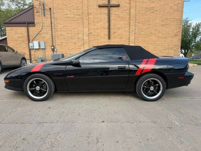 Used 1997 Chevrolet Camaro Z28 w/ Preferred Equipment Group 2 RWD image 21