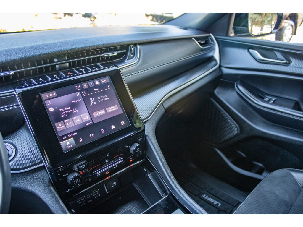 Used 2023 Jeep Grand Cherokee L Laredo AWD/4WD image 43
