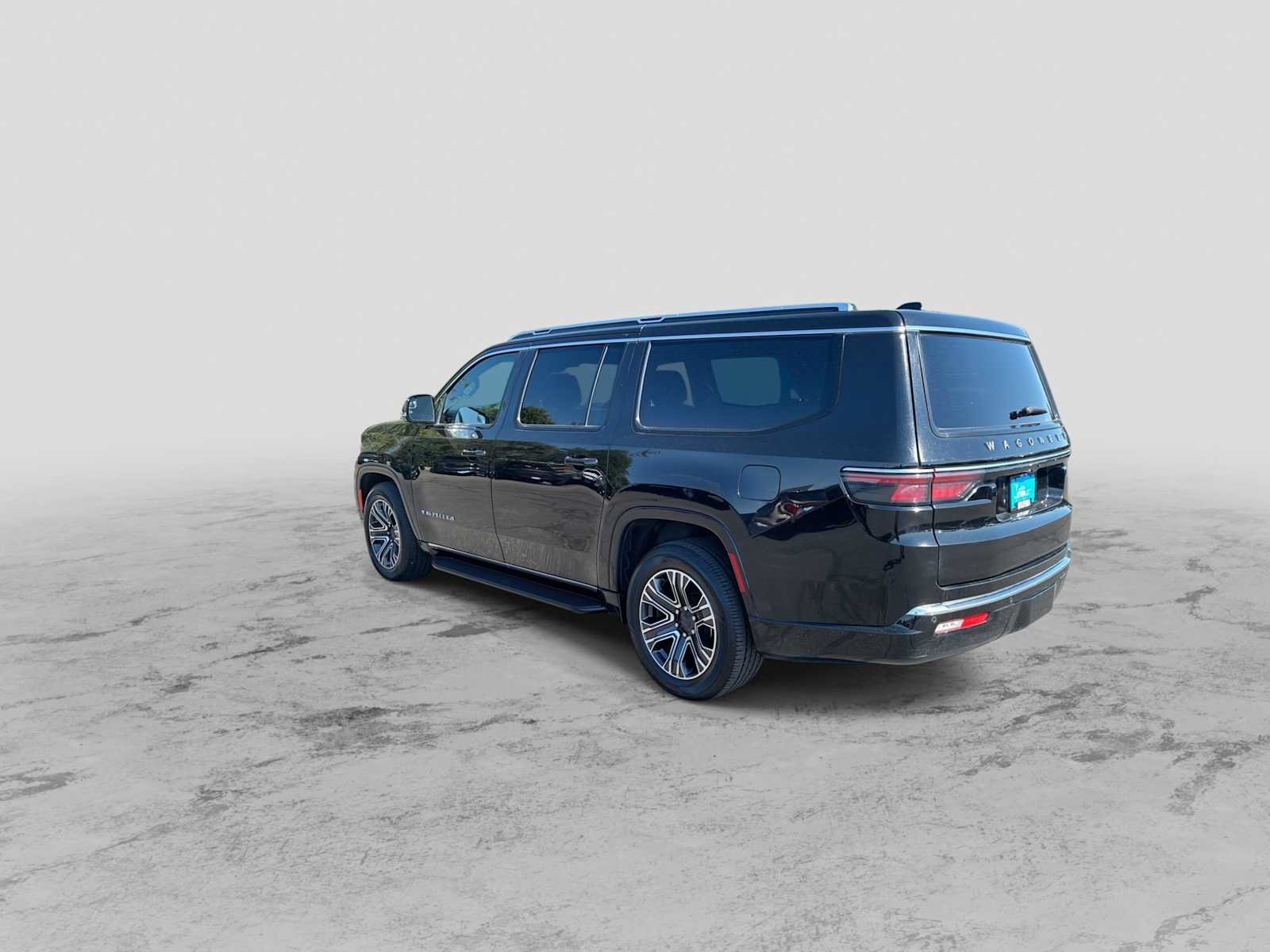 Certified 2024 Jeep Wagoneer L Series II w/ Flexible Seating Group AWD/4WD image 6