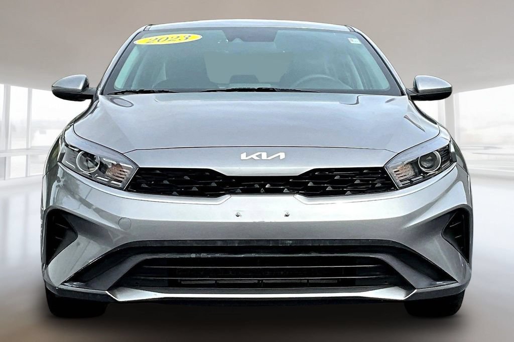 Used 2023 Kia Forte LXS FWD image 2