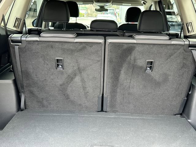 Certified 2025 Volkswagen Atlas SE w/ Black Wheel Package image 27