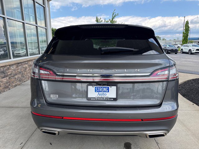 Used 2022 Lincoln Nautilus Reserve AWD/4WD image 4