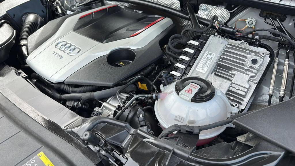 Used 2021 Audi SQ5 Premium Plus w/ Premium Plus Package image 20