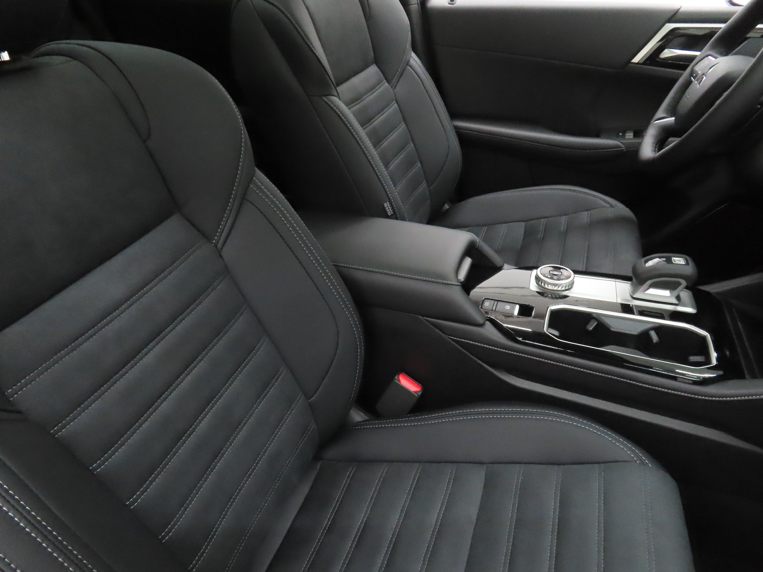 New 2026 Mitsubishi Outlander SE FWD image 26