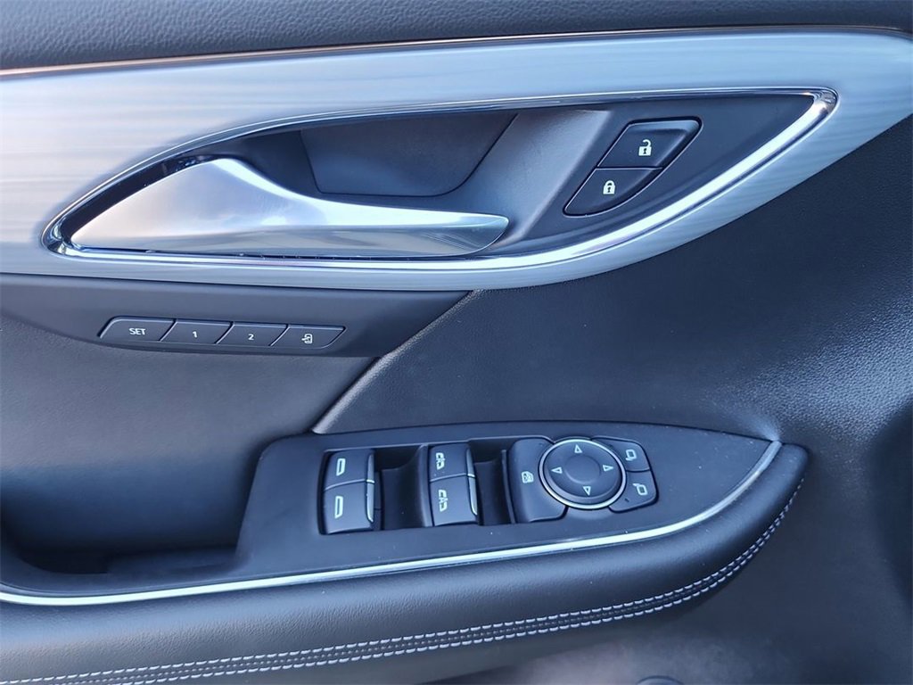 Certified 2025 Buick Envision Avenir image 23