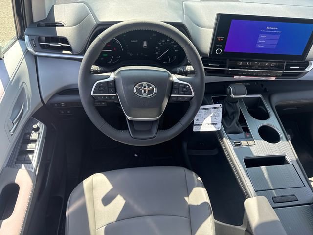 New 2026 Toyota Sienna XLE image 15