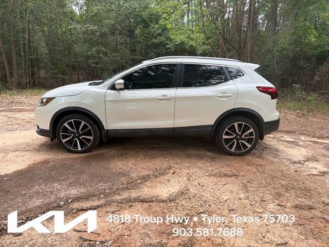 Used 2018 Nissan Rogue Sport SL w/ SL Premium Package FWD image 7