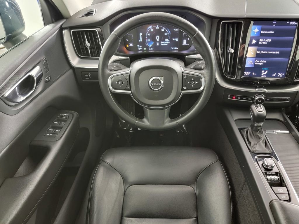 Used 2019 Volvo XC60 T5 Momentum w/ Premium Package image 26