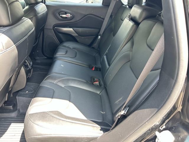 Used 2022 Jeep Cherokee Latitude Lux w/ Mopar Interior Package FWD image 21