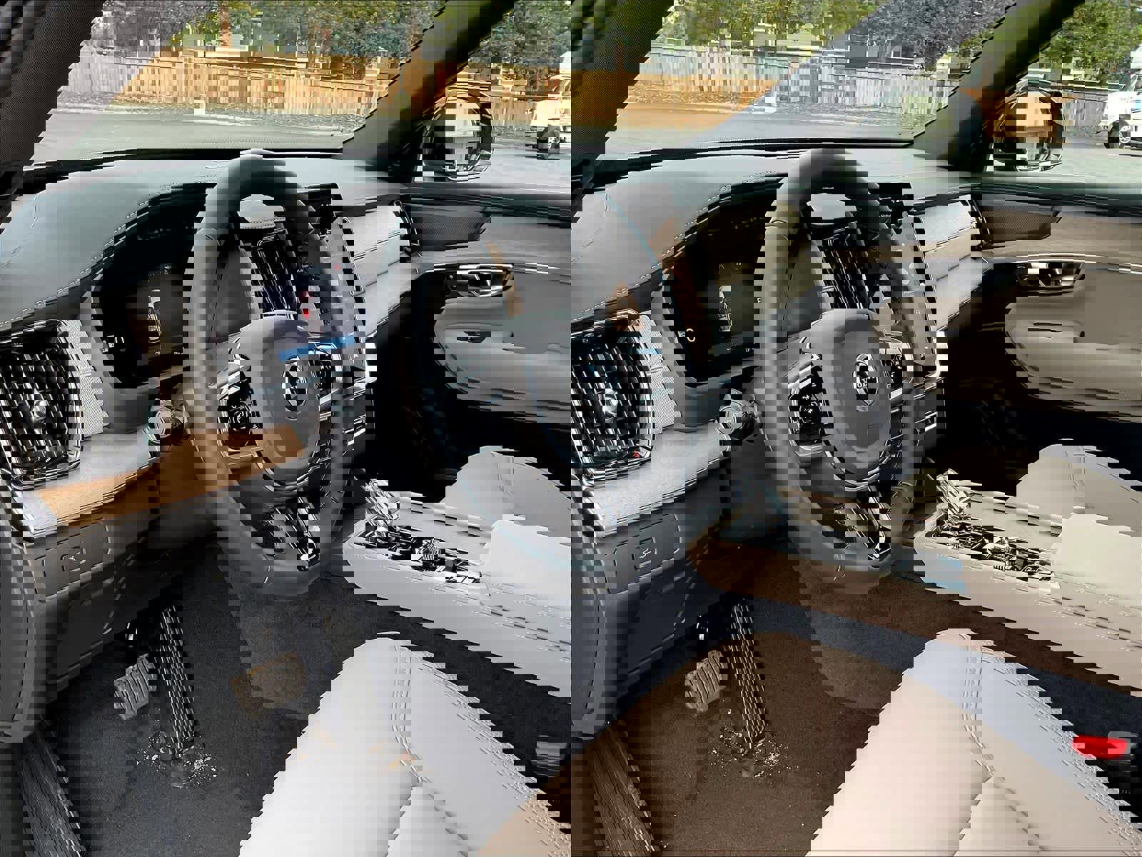 New 2026 Volvo XC90 B5 Plus w/ Protection Package AWD/4WD image 8