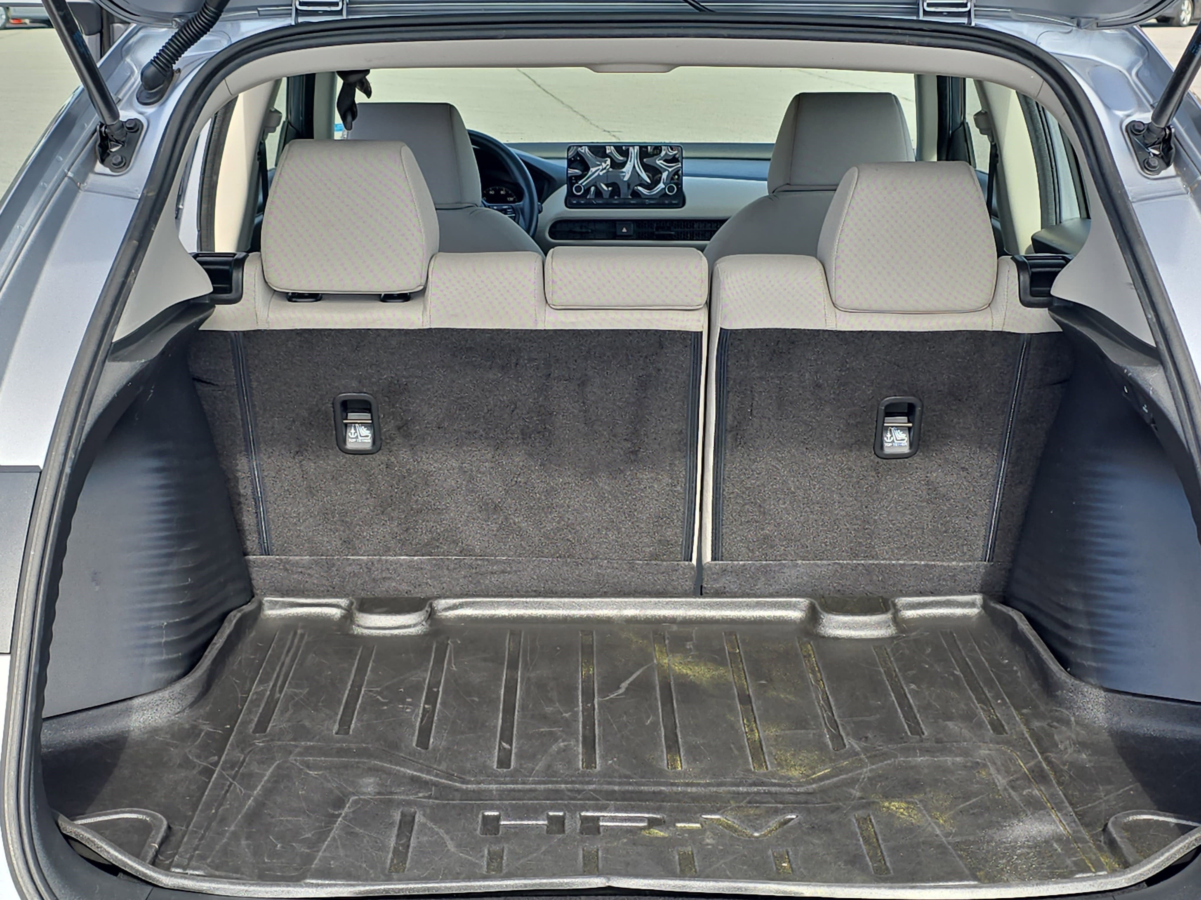 Used 2023 Honda HR-V LX image 11