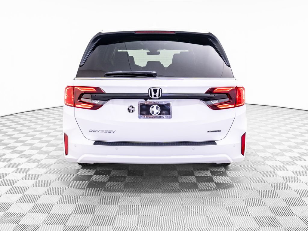 New 2026 Honda Odyssey Touring image 4