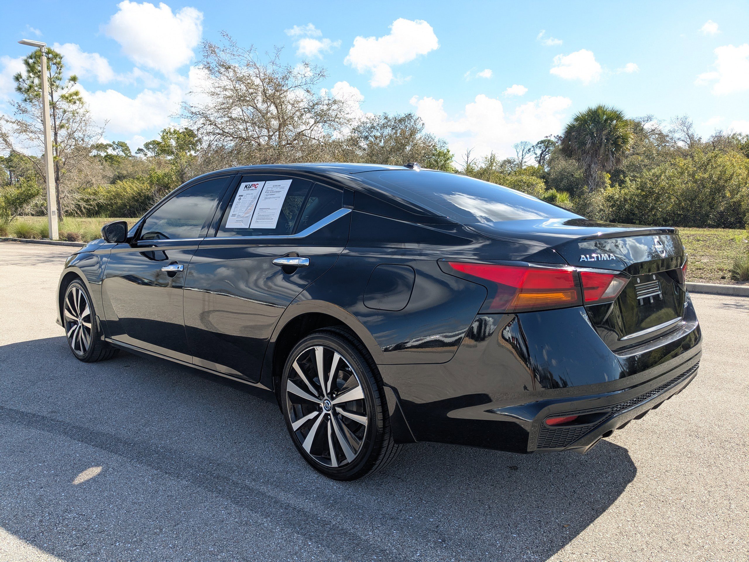 Used 2022 Nissan Altima 2.5 Platinum image 7