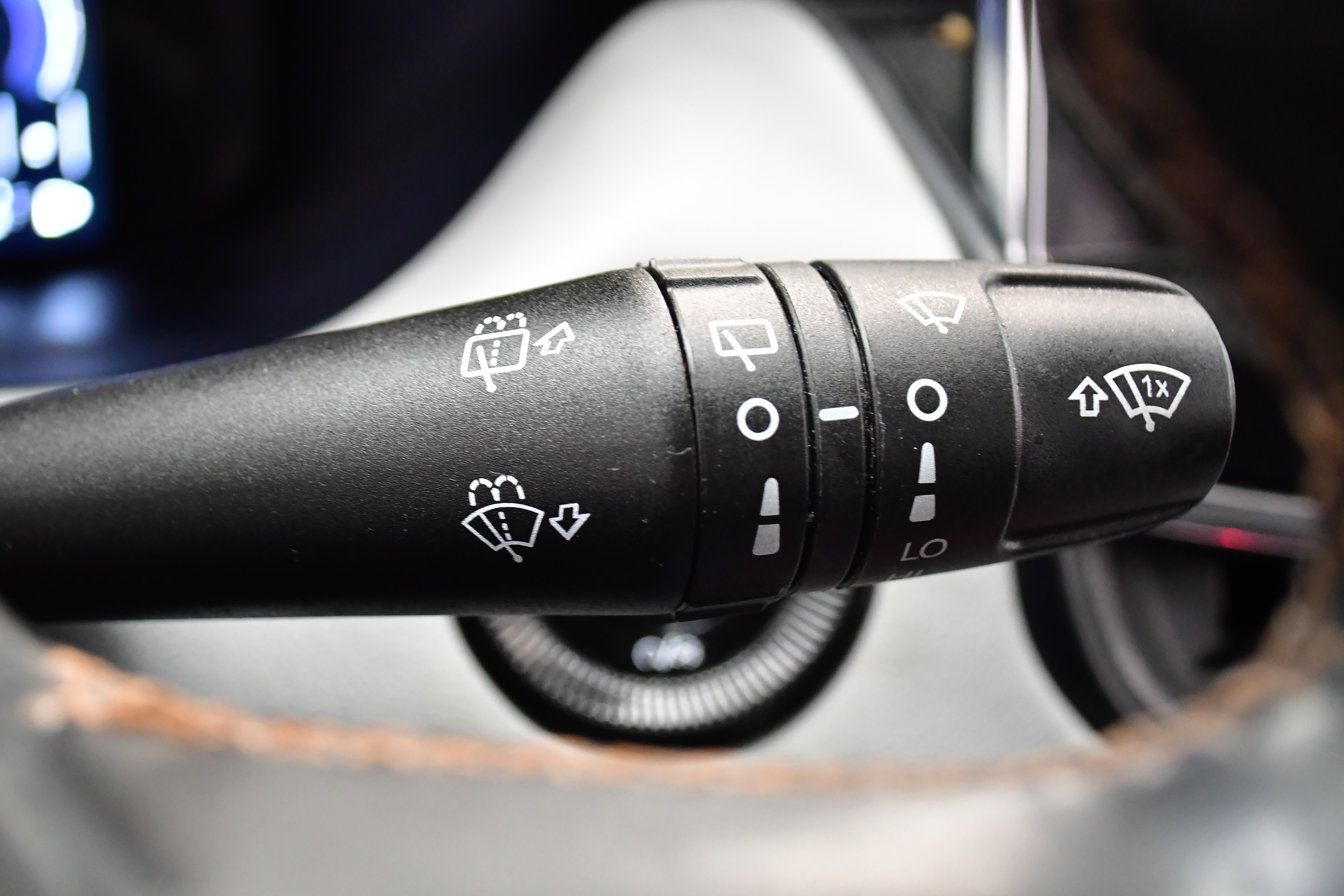 Used 2022 Jeep Compass Limited w/ Elite Group image 33