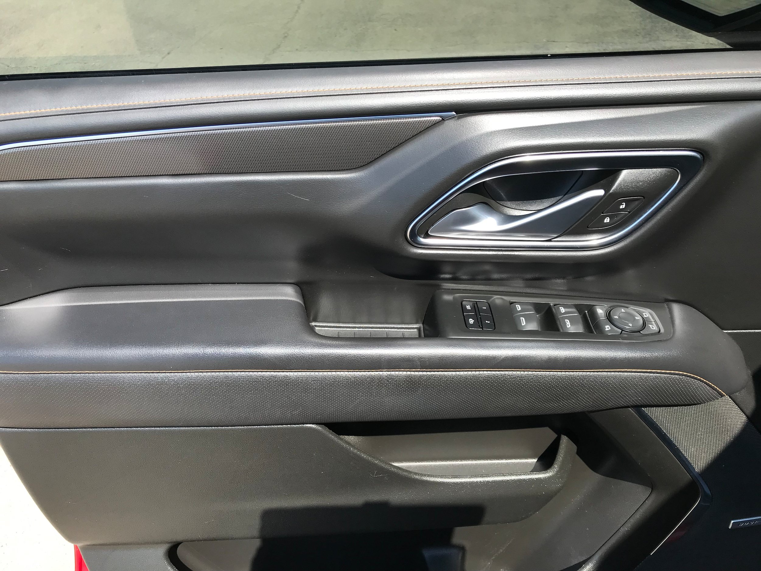 Used 2022 GMC Yukon XL AT4 AWD/4WD image 11
