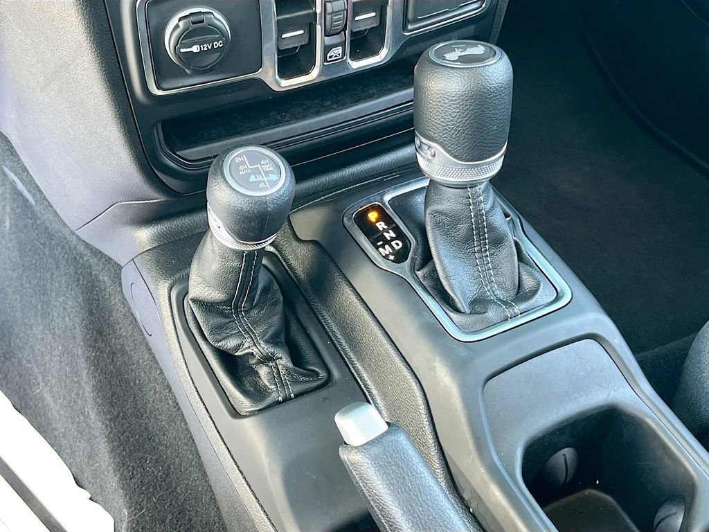 Certified 2025 Jeep Wrangler Unlimited Sahara image 16