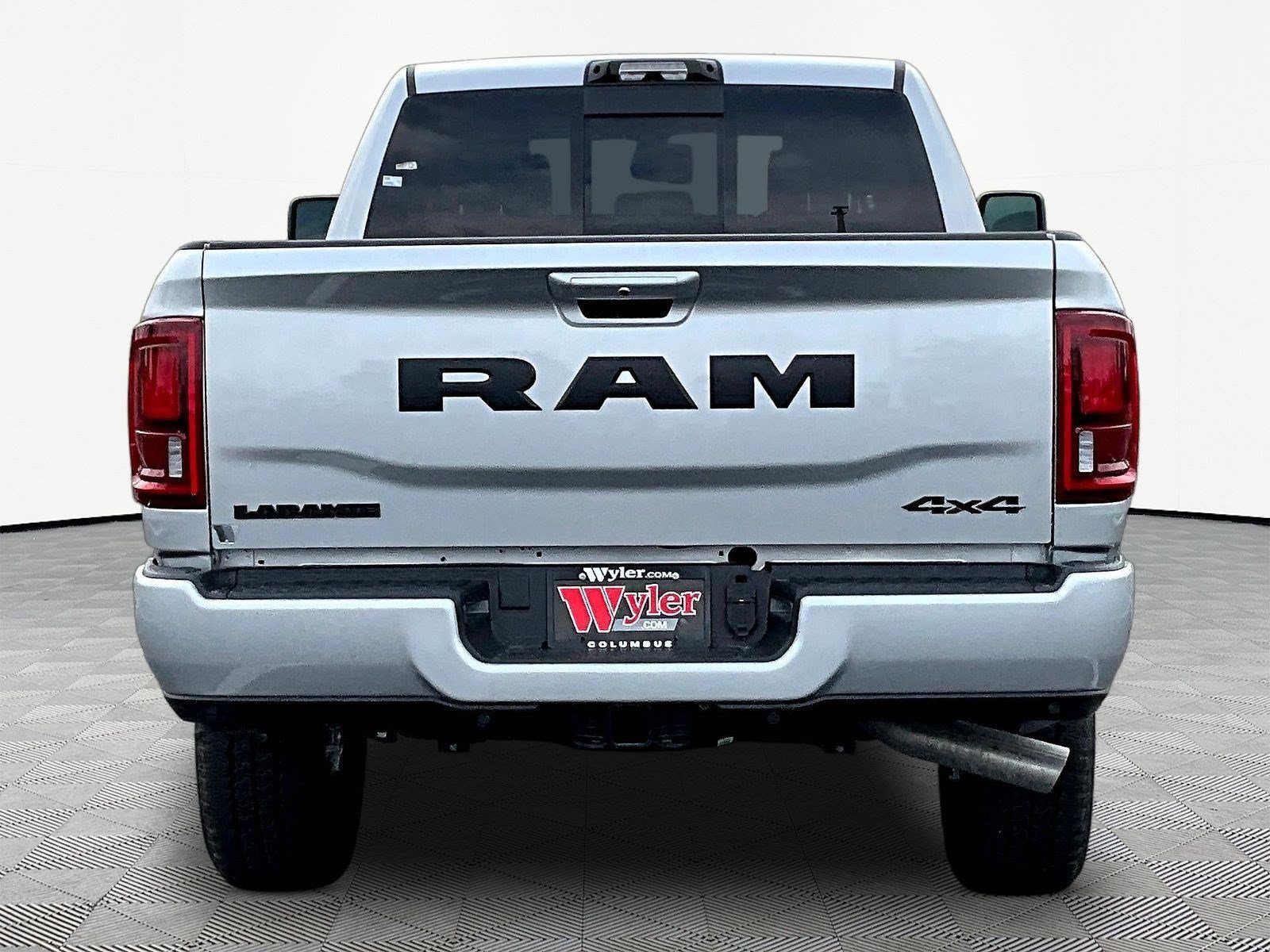 New 2026 RAM 2500 Laramie AWD/4WD image 5