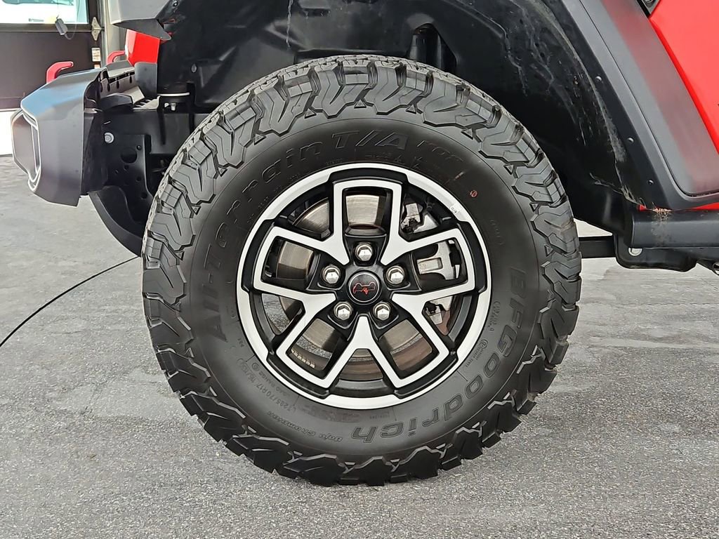 Used 2025 Jeep Wrangler Unlimited Rubicon image 37